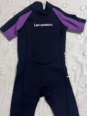 Lemorecn Kids Wet Suit & Purple Short Sleeve Swim Rashguard Suit